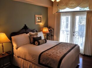 Premier Garden EnSuite Rooms, The River Belle Inn