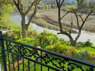 River View Rooms, The River Belle Inn